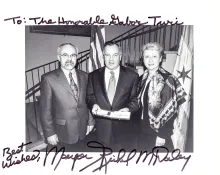 Richard M. Daley polgármester, Kaarina Koskenalusta tiszteletbeli konzul, Chicago