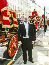 Indulás a nagykövetségről Buckingham Palotába, az új nagykövet bemutatkozására. 1994